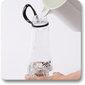 STEP2
Fill 1/3 of the tumbler with
water.